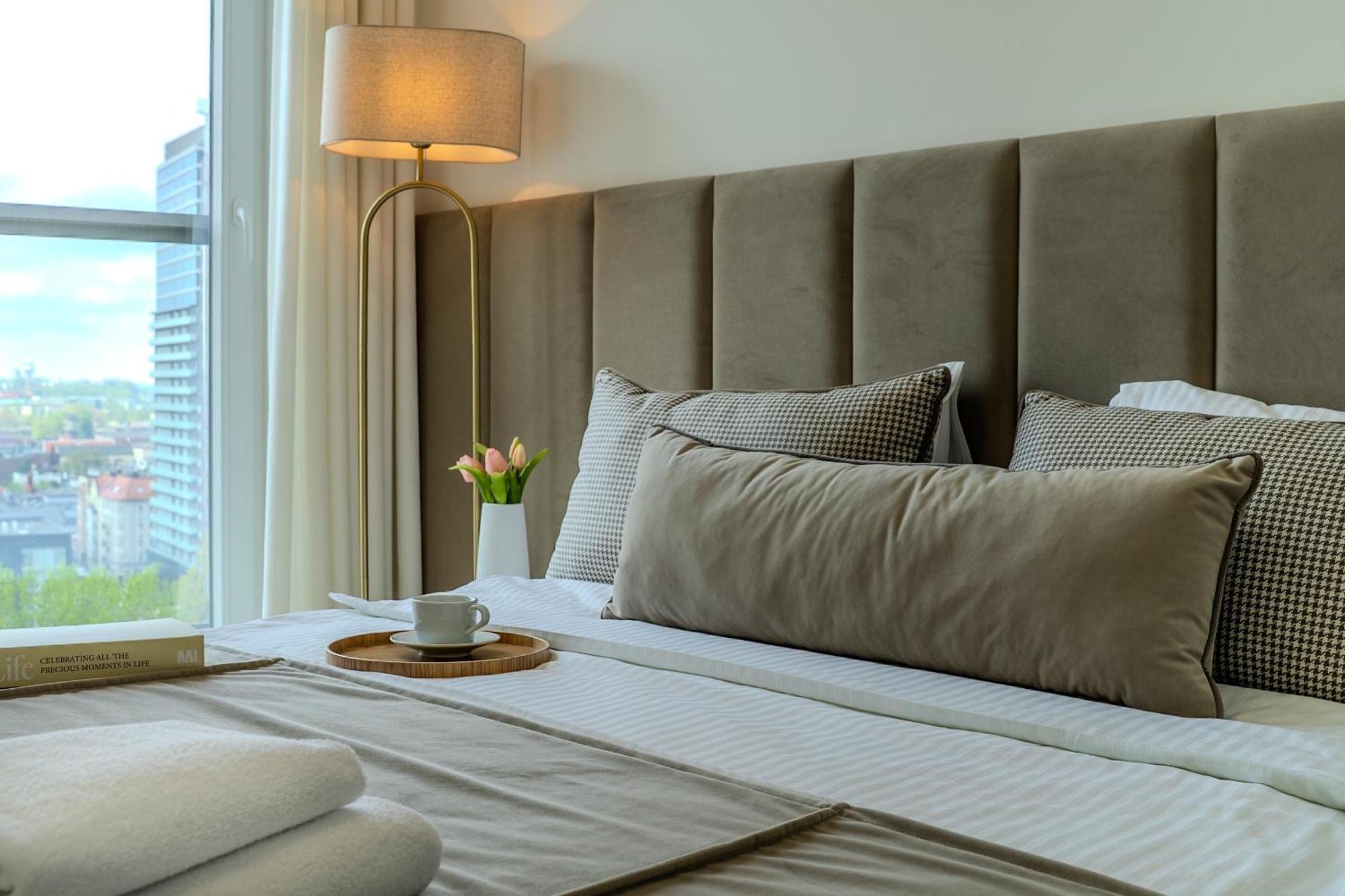 Urban Apartments Luxury Skyline Sokolska Towers 30A, 2 Free Garages, Gym & Sauna, Self Check-In كاتوفيتسه المظهر الخارجي الصورة